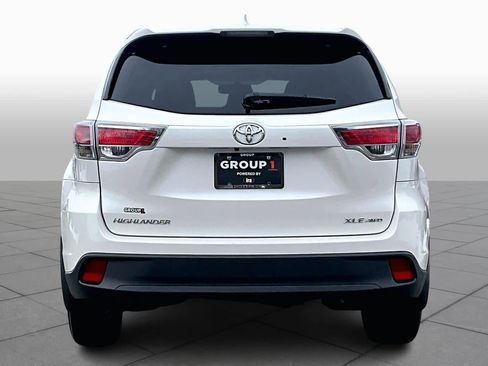 Used 2014 Toyota Highlander XLE image 5