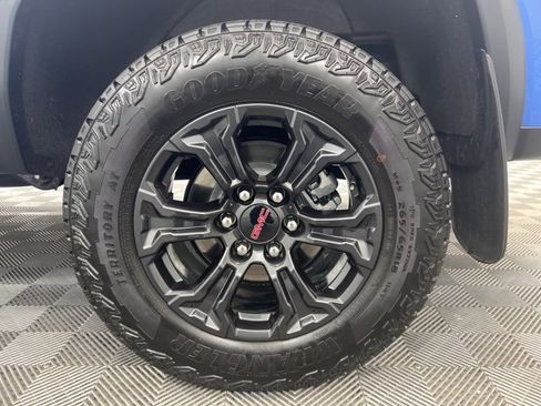 Used 2025 GMC Canyon Elevation w/ Convenience Package image 11