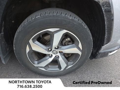 Used 2021 Toyota RAV4 SE w/ Weather & Moonroof Package image 2