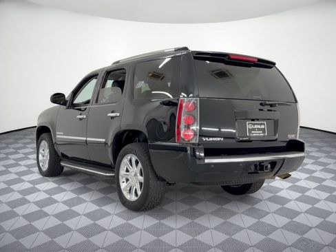 Used 2013 GMC Yukon Denali AWD/4WD image 3