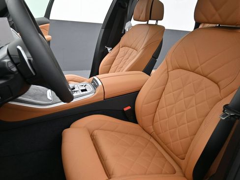 New 2026 BMW X5 xDrive50e w/ M Sport Package AWD/4WD image 10