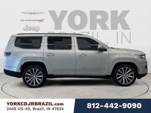 Used 2022 Jeep Grand Wagoneer Series II w/ Convenience Group III AWD/4WD image 5