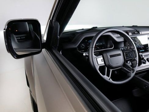 Used 2025 Land Rover Defender 110 AWD/4WD image 24