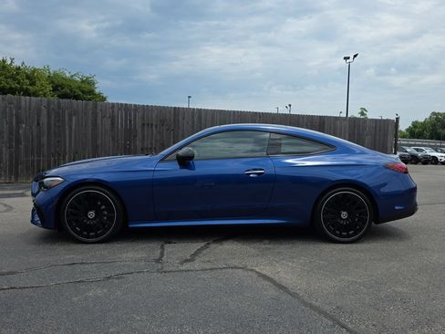 Used 2025 Mercedes-Benz CLE 300 4MATIC Coupe image 2