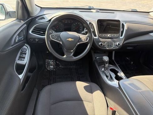 Used 2023 Chevrolet Malibu LT image 21