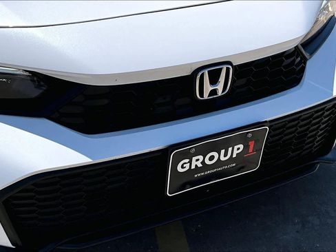 Used 2025 Honda Civic Sport image 28
