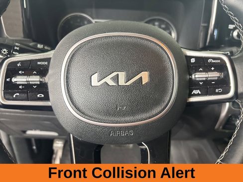 Used 2022 Kia Sorento S image 12