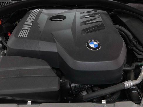 Used 2025 BMW 430i Coupe w/ Convenience Package RWD image 16