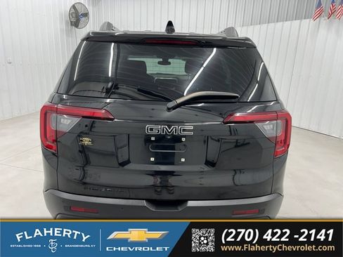 Used 2023 GMC Acadia SLE w/ Driver Convenience Package FWD image 4