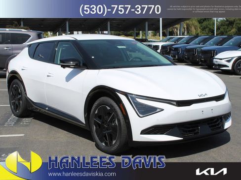 New 2025 Kia EV6 Wind RWD image 5