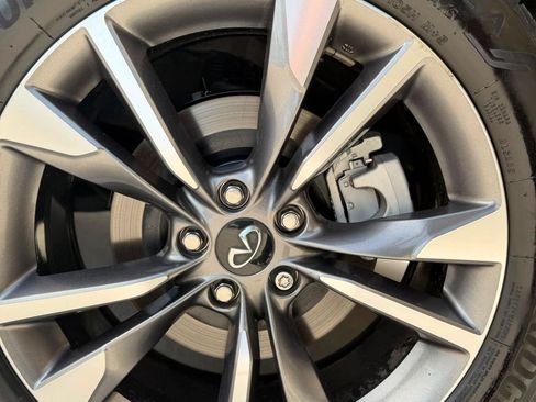 Used 2023 INFINITI QX60 Luxe w/ Cargo Package FWD image 3