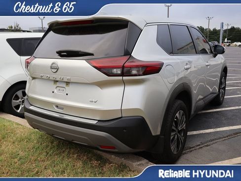 Used 2023 Nissan Rogue SV FWD image 21