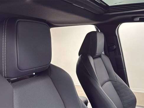 Certified 2025 Toyota 4Runner TRD Off-Road Premium image 19