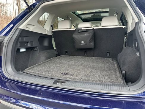 Certified 2023 Volkswagen Tiguan SE w/ Panoramic Sunroof Package image 14