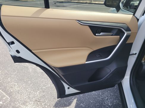 Used 2025 Toyota RAV4 XLE Premium image 13