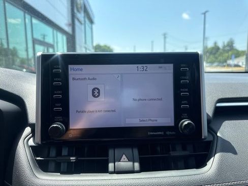 Used 2019 Toyota RAV4 XLE w/ Convenience Package AWD/4WD image 17