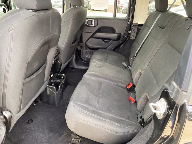 Used 2021 Jeep Wrangler Unlimited Sahara w/ Uconnect 4C Nav & Sound Group AWD/4WD image 28
