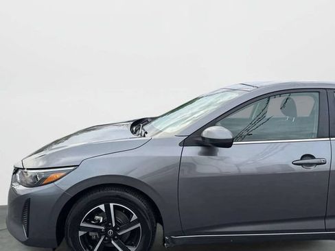 Used 2024 Nissan Sentra SV FWD image 31