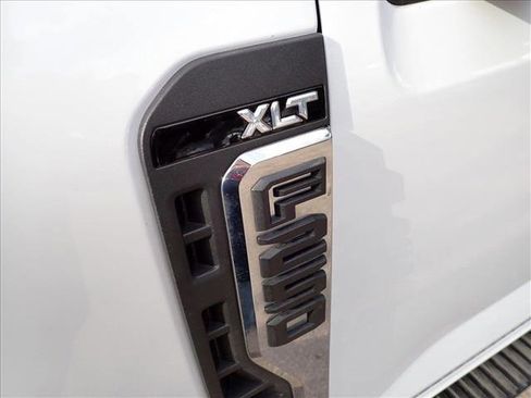 Certified 2025 Ford F250 XLT image 8