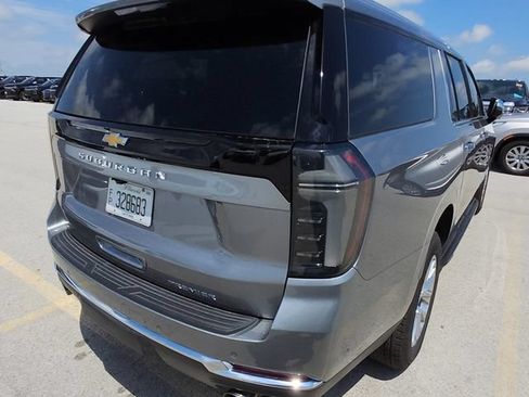 Used 2026 Chevrolet Suburban Premier AWD/4WD image 13