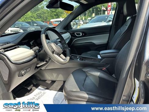 Used 2023 Jeep Compass Limited AWD/4WD image 15