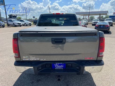 Used 2011 GMC Sierra 1500 SLE w/ Power Tech Package AWD/4WD image 4