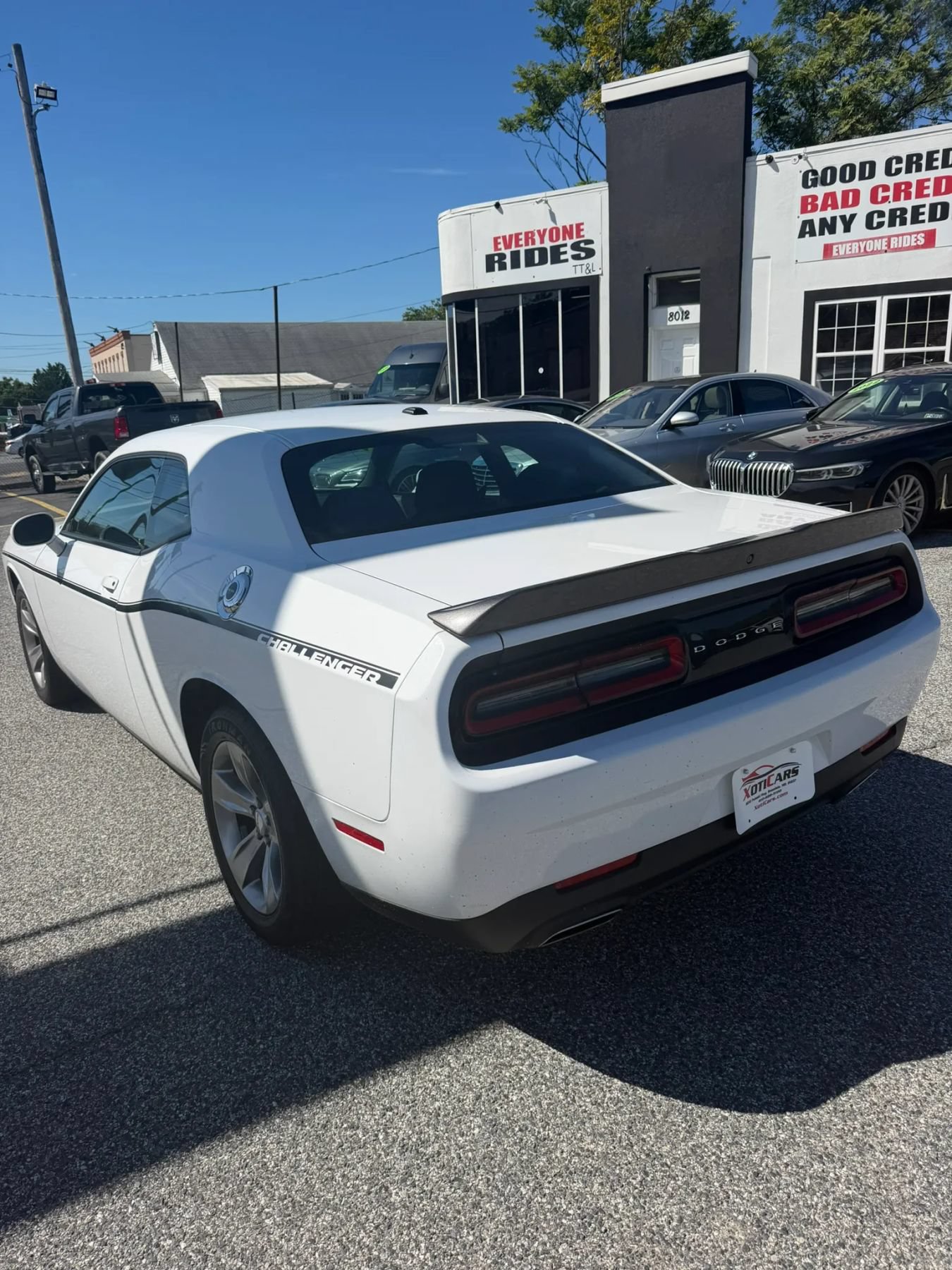 Used 2016 Dodge Challenger SXT RWD image 27