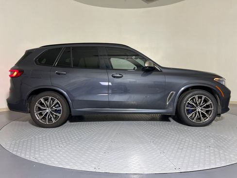 Used 2021 BMW X5 M50i w/ Executive Package image 8