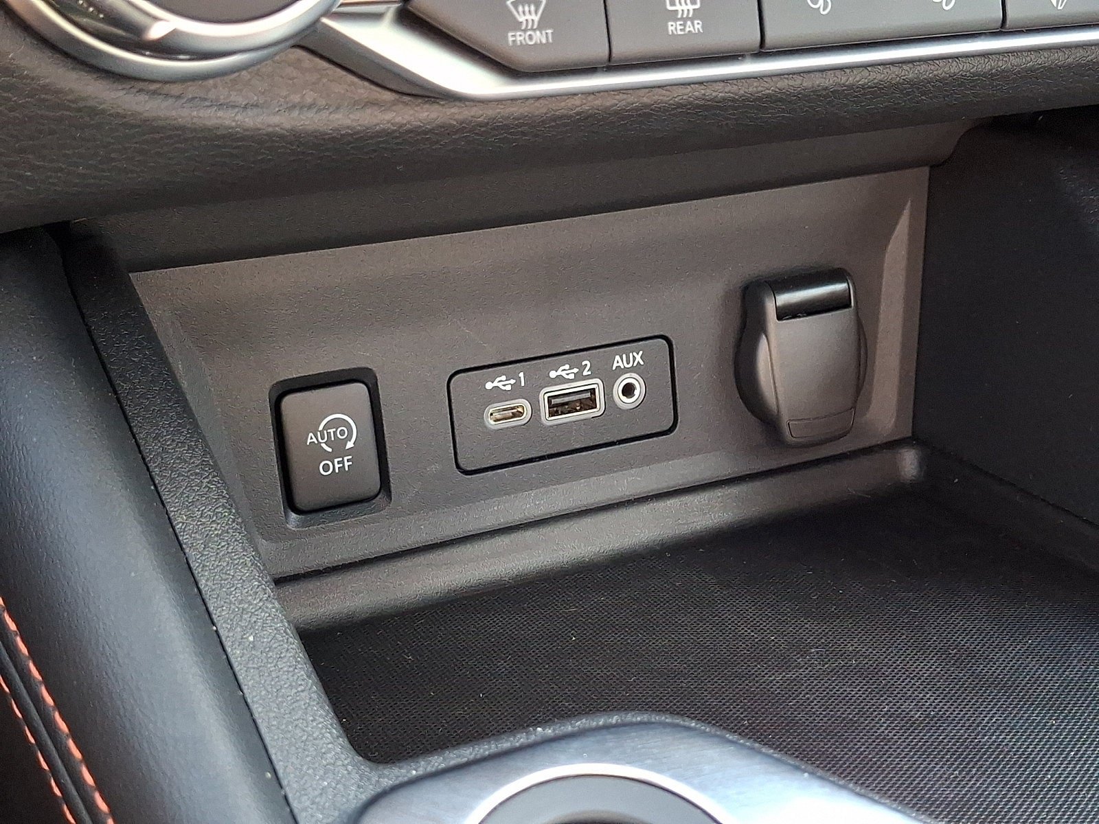 Certified 2025 Nissan Sentra SR w/ SR Premium Package FWD image 25