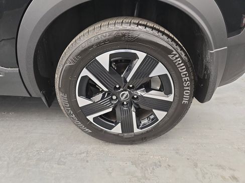 Used 2025 Nissan Kicks SV image 13