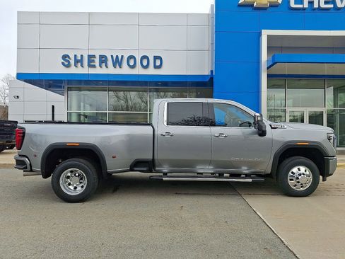 New 2026 GMC Sierra 3500 Denali w/ Denali Reserve Package image 7