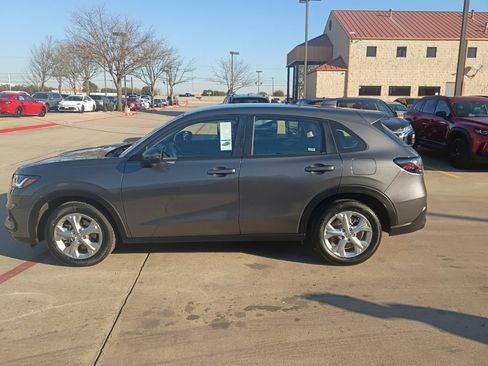 Used 2025 Honda HR-V LX image 4