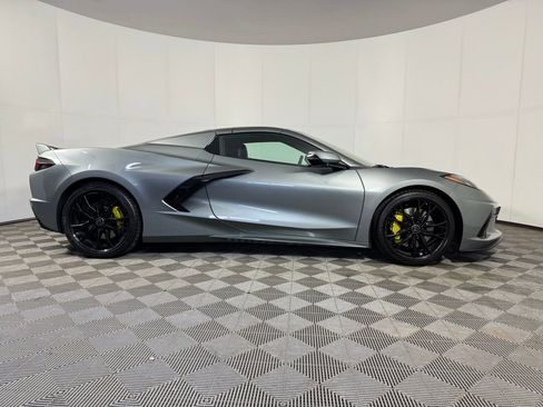 Used 2023 Chevrolet Corvette Stingray Premium Conv w/ Z51 Performance Package image 7