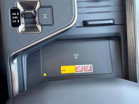 Used 2024 Lexus GX 550 image 24