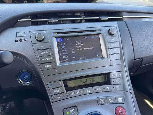 Used 2013 Toyota Prius Two image 27