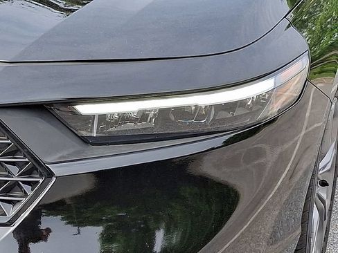 Used 2024 Honda Accord EX image 9
