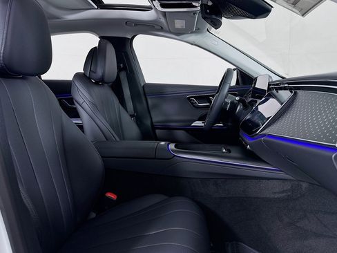 New 2026 Mercedes-Benz E 450 4MATIC Sedan image 6