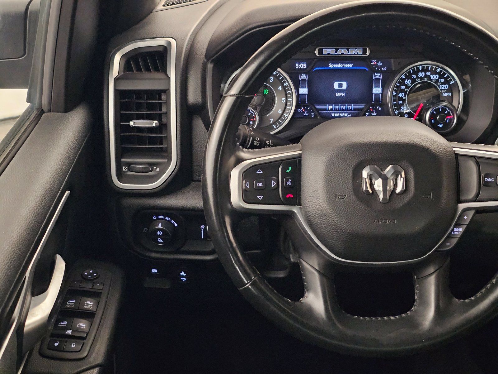 Used 2022 RAM 1500 Big Horn AWD/4WD image 10