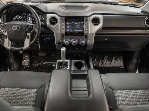 Used 2018 Toyota Tundra SR5 image 25