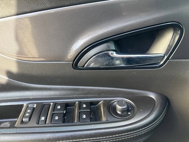 Used 2020 Buick Encore Preferred FWD image 10