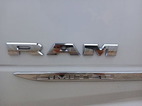Used 2019 RAM 3500 Limited AWD/4WD image 17