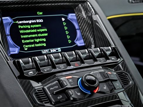 Used 2021 Lamborghini Aventador SVJ AWD/4WD image 33
