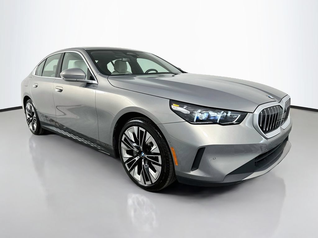 Used 2026 BMW 530i w/ Premium Package RWD image 3