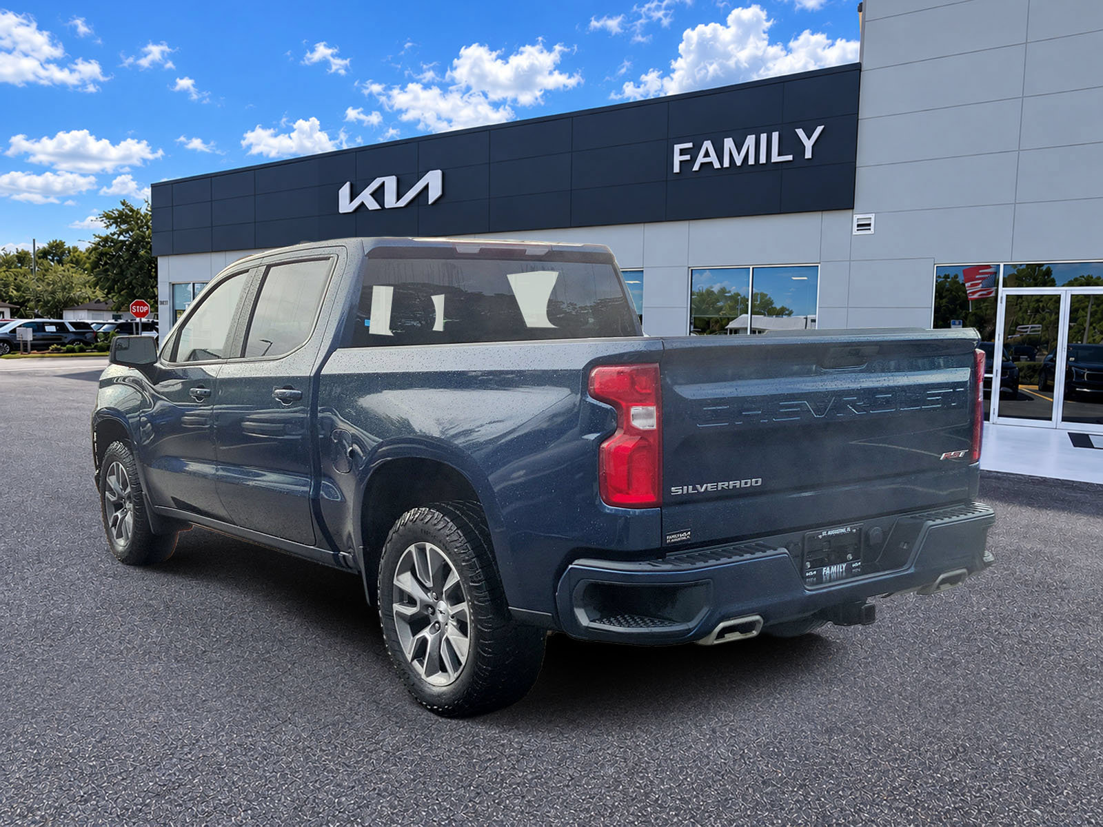 Used 2022 Chevrolet Silverado 1500 RST AWD/4WD image 4