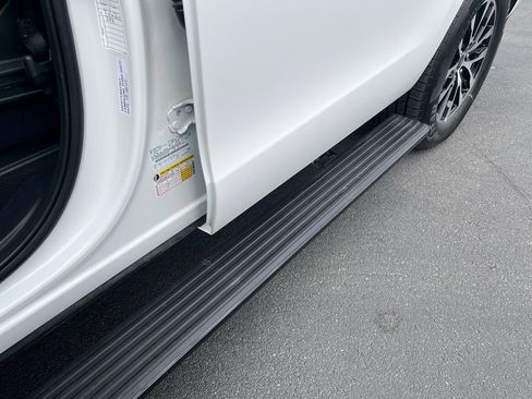 Used 2025 Ford Expedition Max Platinum image 17