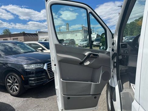 Used 2016 Mercedes-Benz Sprinter 2500 image 8