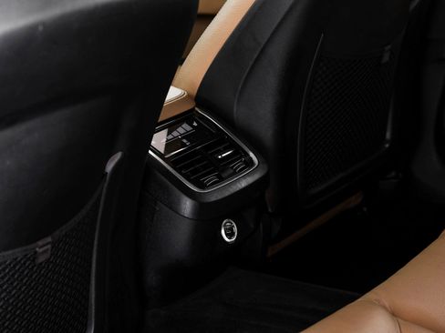 Used 2017 Volvo S90 T6 Momentum w/ Vision Package image 40