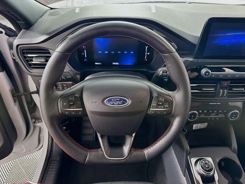 Used 2025 Ford Escape ST-Line Select AWD/4WD image 14