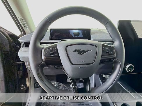 Used 2025 Ford Mustang Mach-E Select w/ Comfort Package Lite image 4