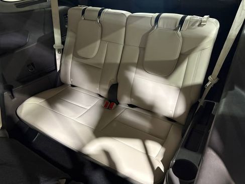 Used 2020 Ford Explorer Platinum image 37